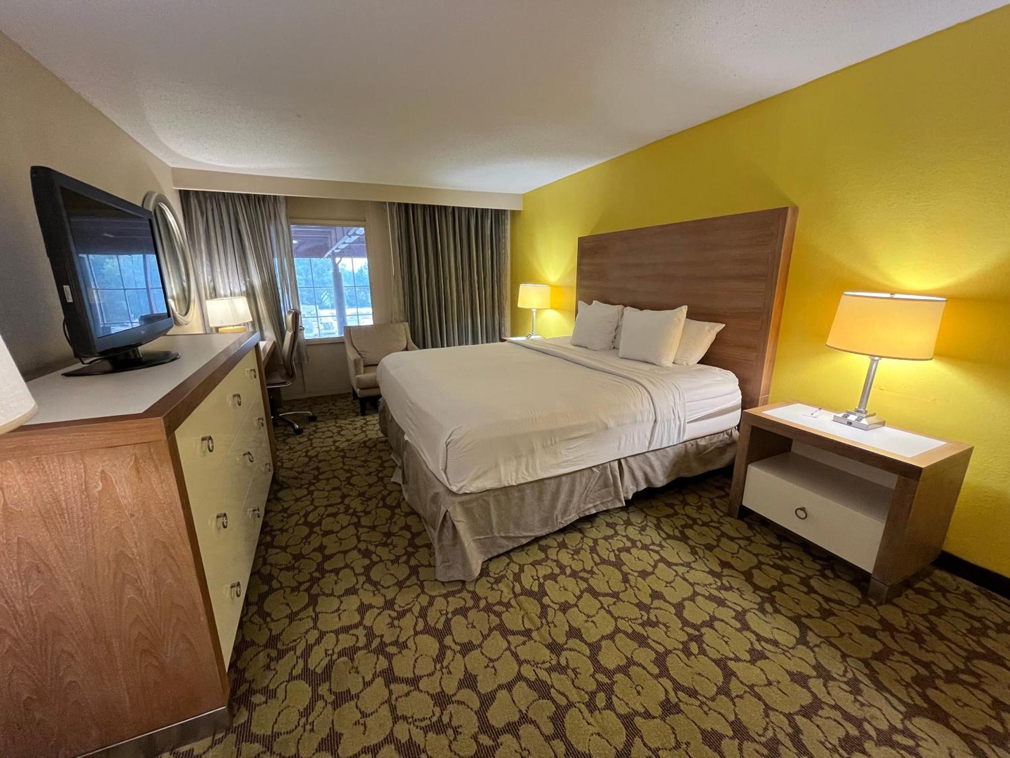 รามาดา พลาซา แอนด์ คอนเฟอเรนซ์ เซ็นเตอร์ บาย วินด์แฮม ชาร์ลอต แอร์พอร์ต Hotel ชาร์ล็อต ภายนอก รูปภาพ